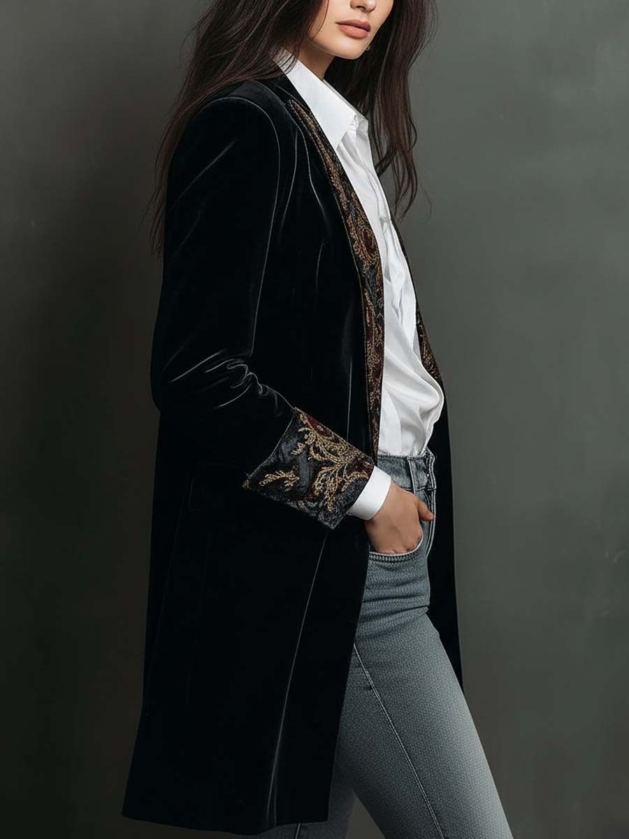 Octavia | Blazer Ajustado con Detalles Barrocos