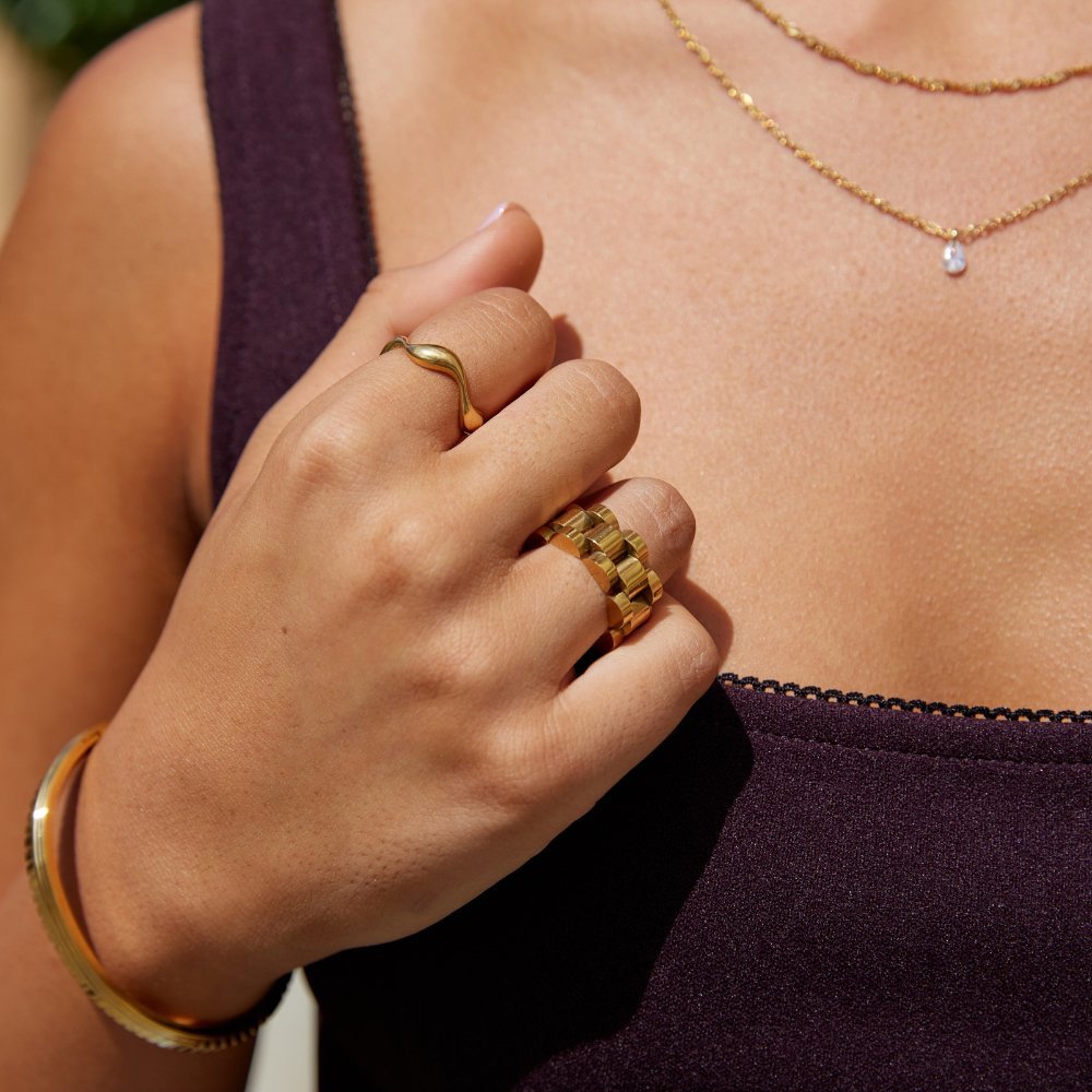 Anillo Ajustable 18K Gold Wave - Isabel de Sevilla