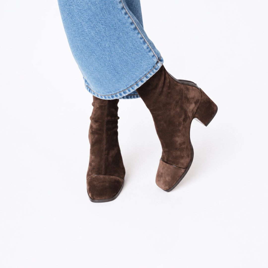 Victoria | Botas con Tacón de Punta Cuadrada - Isabel de Sevilla