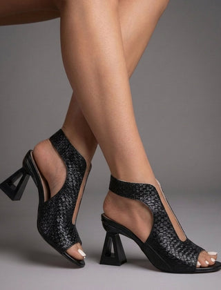Letizia | Tacones caladas con tacón de diseño - Isabel de Sevilla