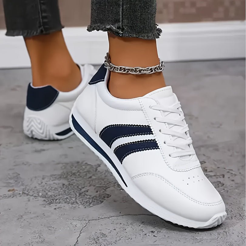 Anastasia | Zapatillas Deportivas Ligeras con Franjas - Isabel de Sevilla