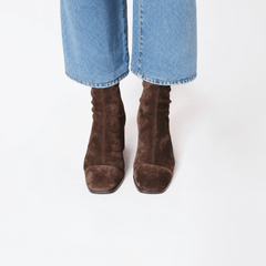 Victoria | Botas con Tacón de Punta Cuadrada - Isabel de Sevilla