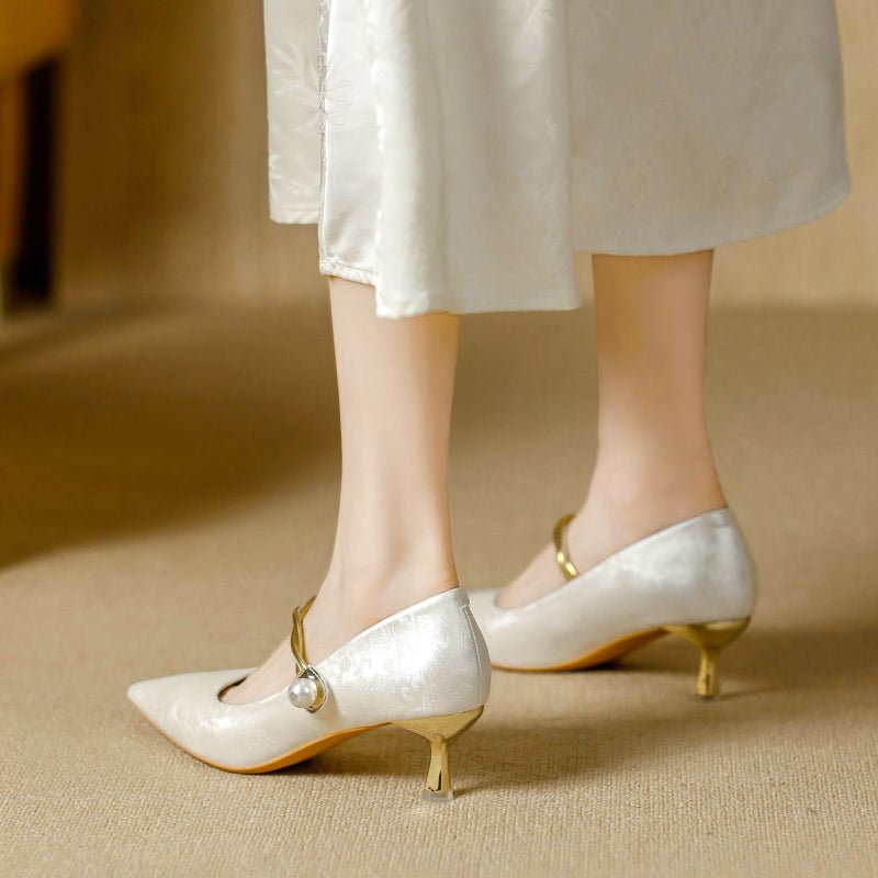 Camila | Tacones de Punta con Correa de Perlas - Isabel de Sevilla