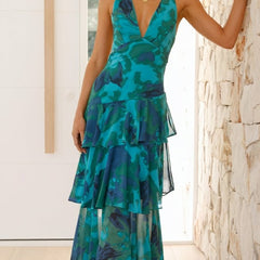 Vestido con Estampado Floral y Escote Profundo - Isabel de Sevilla