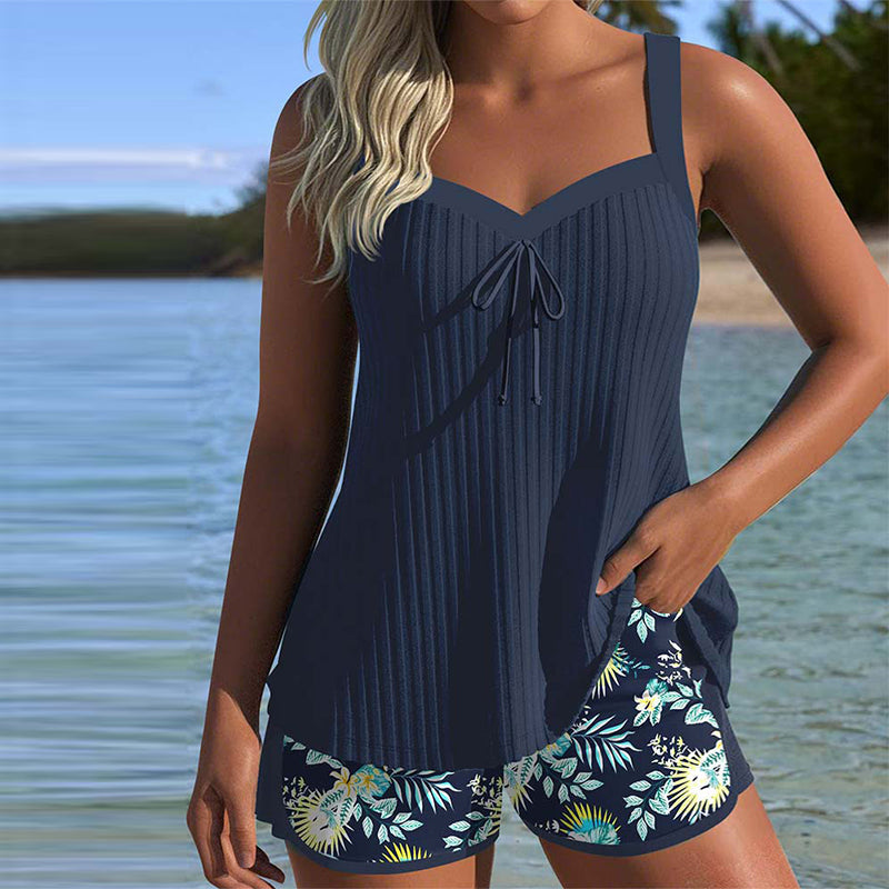 Carla | Traje de Baño de Rayas con Short de Playa