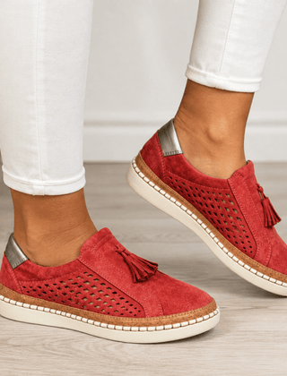 Carmen | Zapatillas Slip-On Perforadas con Borlas y Suela de Corcho - Isabel de Sevilla