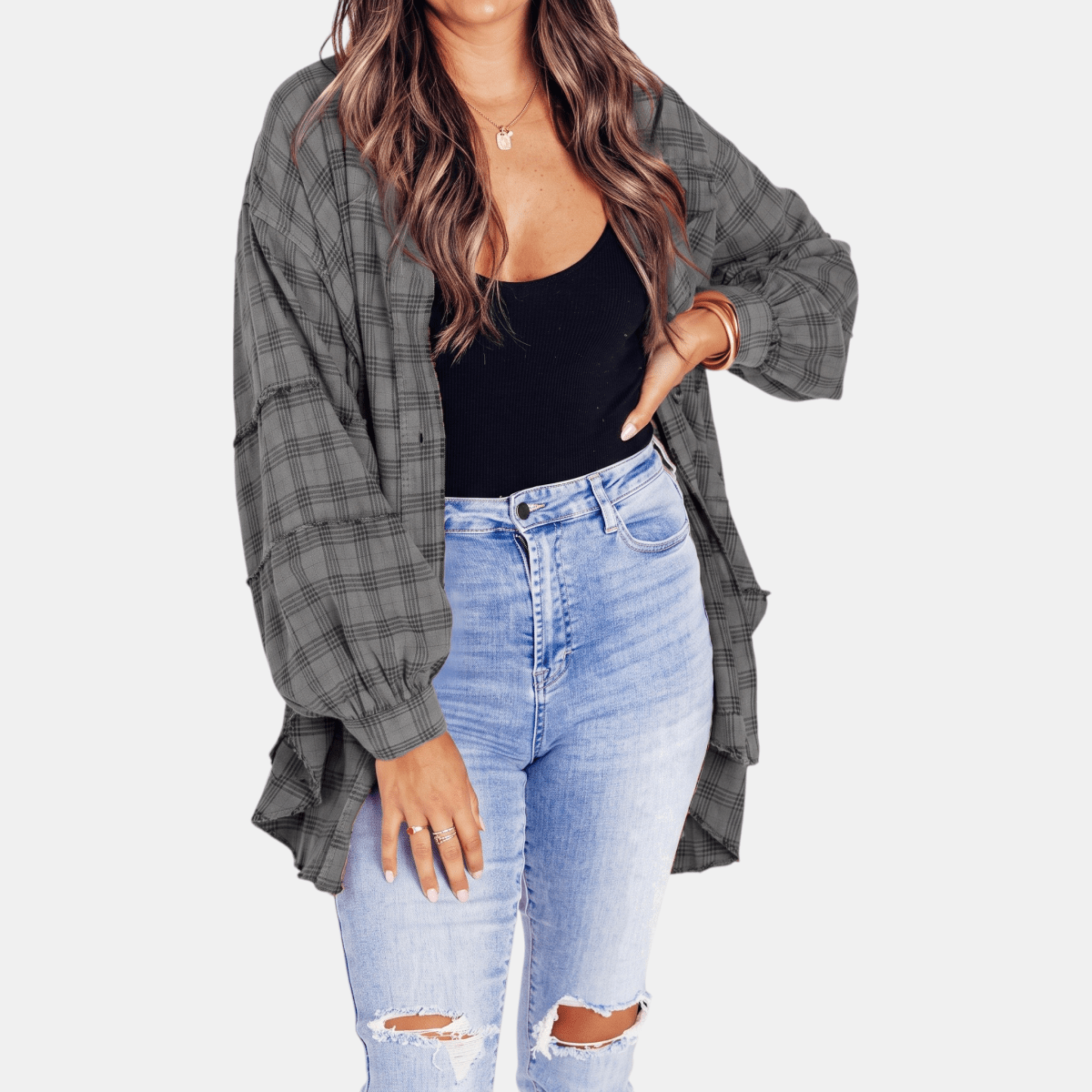 Aitana | Camisa Oversize a Cuadros con Bolsillo y Bajo Deshilachado - Isabel de Sevilla