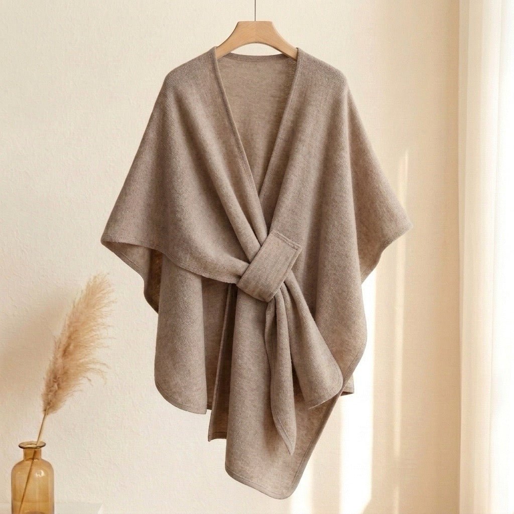 Nerea | Poncho de Punto con Lazo Decorativo - Isabel de Sevilla