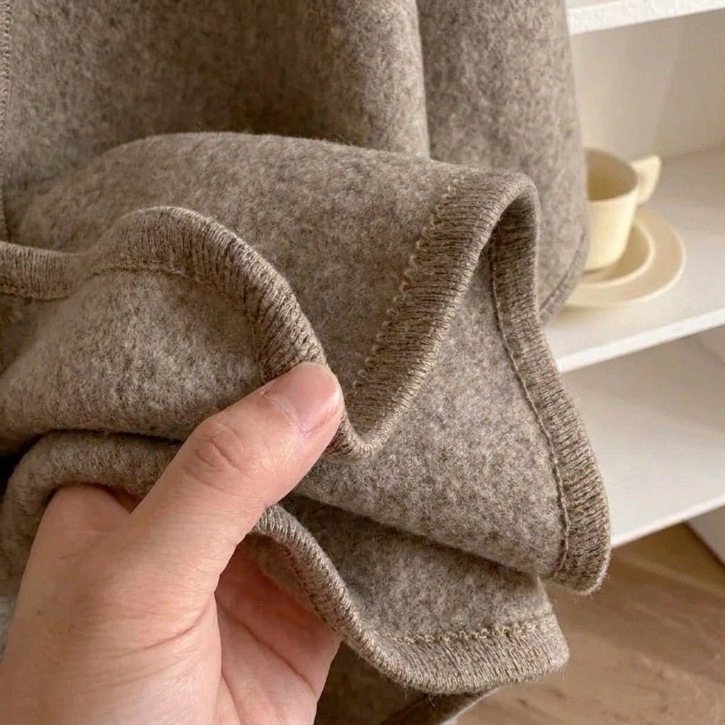 Nerea | Poncho de Punto con Lazo Decorativo - Isabel de Sevilla