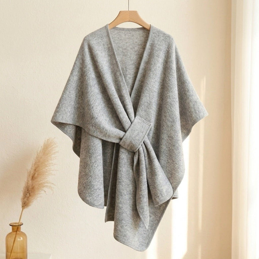 Nerea | Poncho de Punto con Lazo Decorativo - Isabel de Sevilla