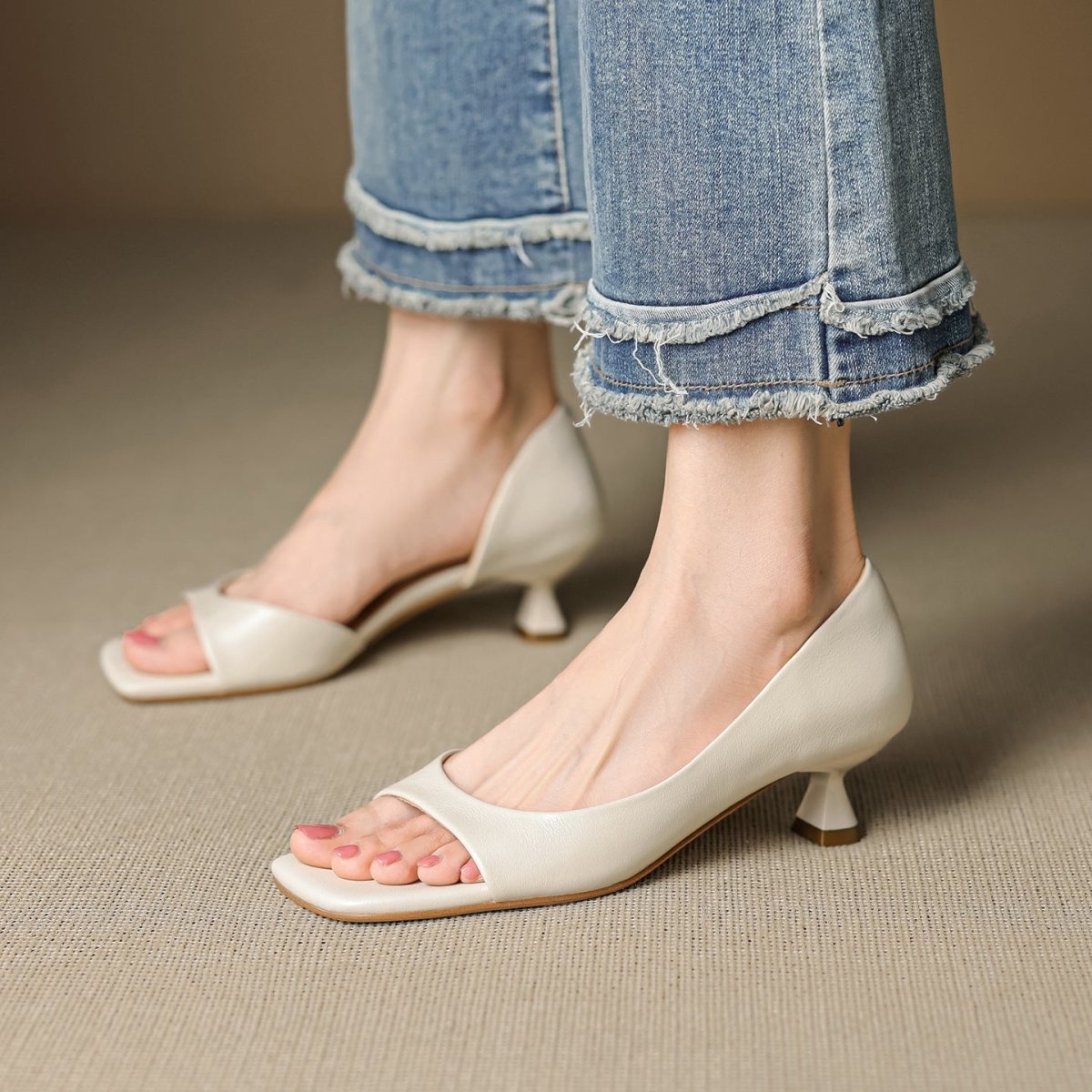 Delaney | Tacones de Kitten con Punta Abierta - Isabel de Sevilla