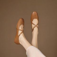 Cara | Zapatos Planos con Correa Cruzada - Isabel de Sevilla