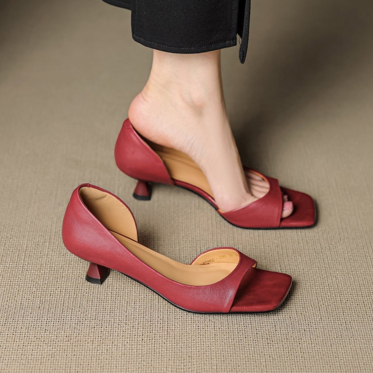 Delaney | Tacones de Kitten con Punta Abierta - Isabel de Sevilla
