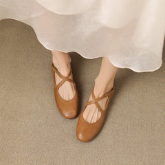 Cara | Zapatos Planos con Correa Cruzada - Isabel de Sevilla