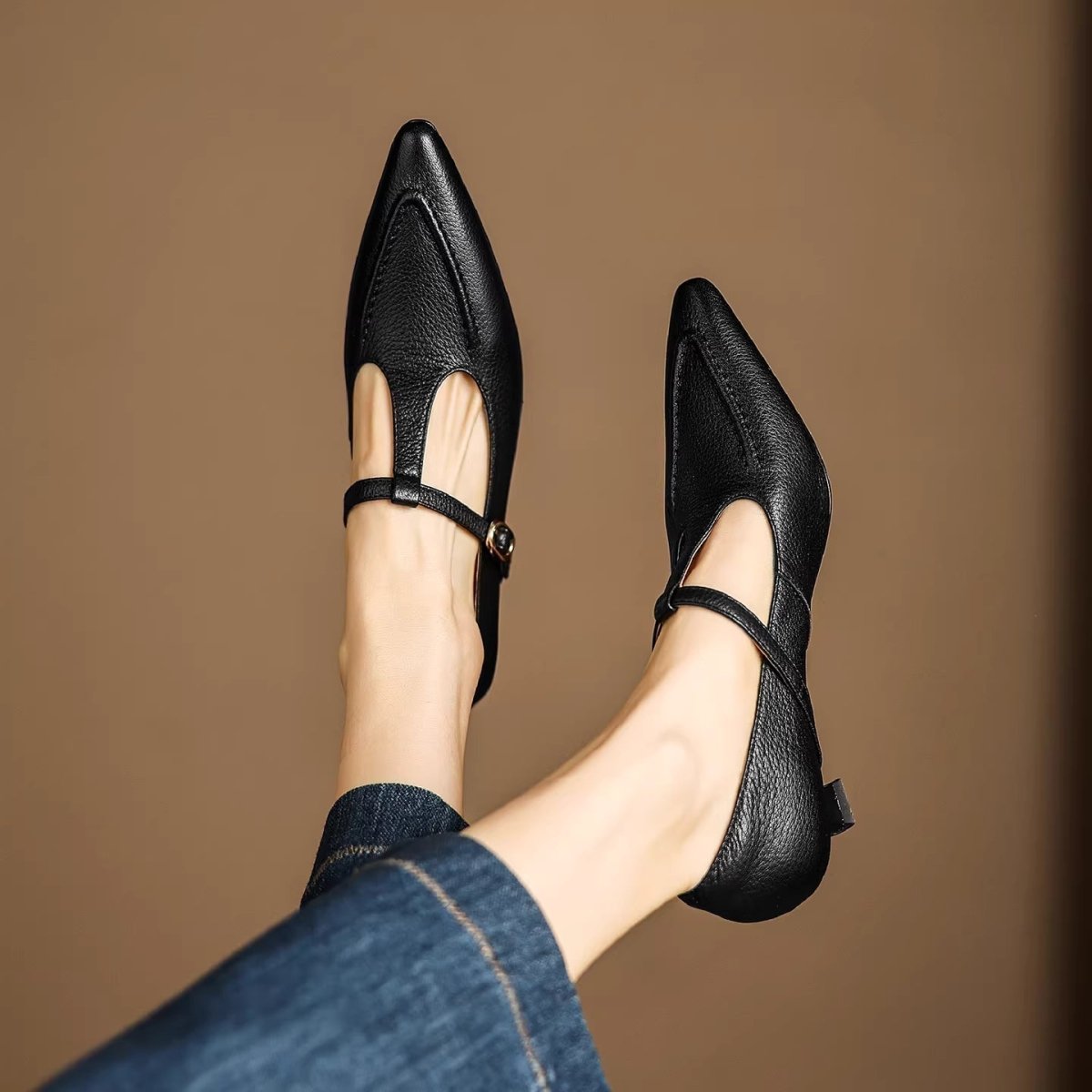 Eliza | Tacones de T-Strap Punta - Isabel de Sevilla