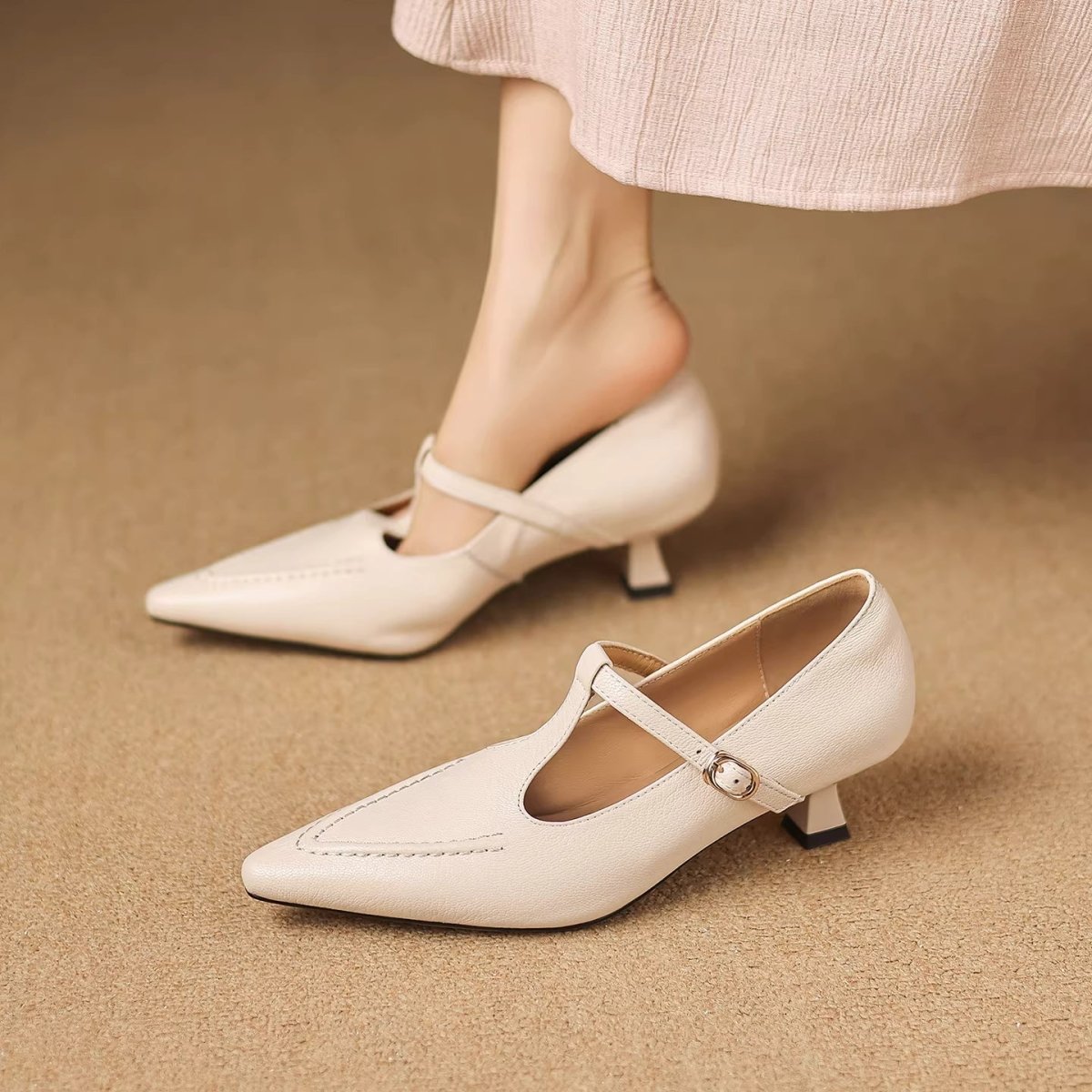 Eliza | Tacones de T-Strap Punta - Isabel de Sevilla