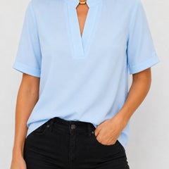 Bárbara | Blusa elegante con cuello en V y detalles dorados. - Isabel de Sevilla