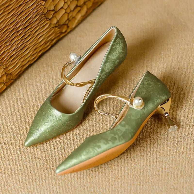 Camila | Tacones de Punta con Correa de Perlas - Isabel de Sevilla