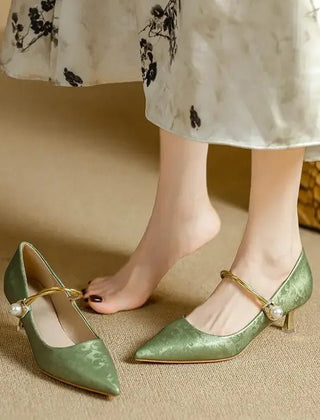 Camila | Tacones de Punta con Correa de Perlas - Isabel de Sevilla