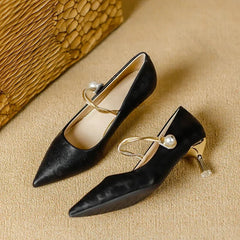 Camila | Tacones de Punta con Correa de Perlas - Isabel de Sevilla
