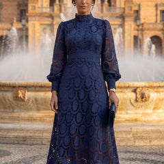 Carmona | Vestido de encaje primaveral - Isabel de Sevilla