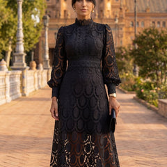 Carmona | Vestido de encaje primaveral - Isabel de Sevilla