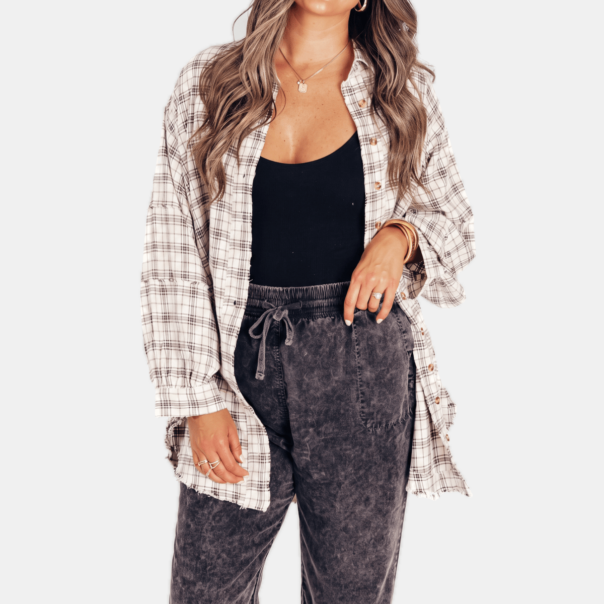 Aitana | Camisa Oversize a Cuadros con Bolsillo y Bajo Deshilachado - Isabel de Sevilla