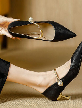 Camila | Tacones de Punta con Correa de Perlas - Isabel de Sevilla