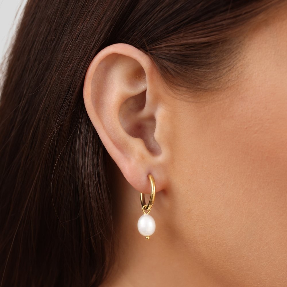 Pendientes de Aro Freshwater Pearl Bella (25 mm) - Isabel de Sevilla