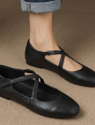 Cara | Zapatos Planos con Correa Cruzada - Isabel de Sevilla