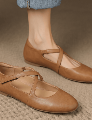 Cara | Zapatos Planos con Correa Cruzada - Isabel de Sevilla