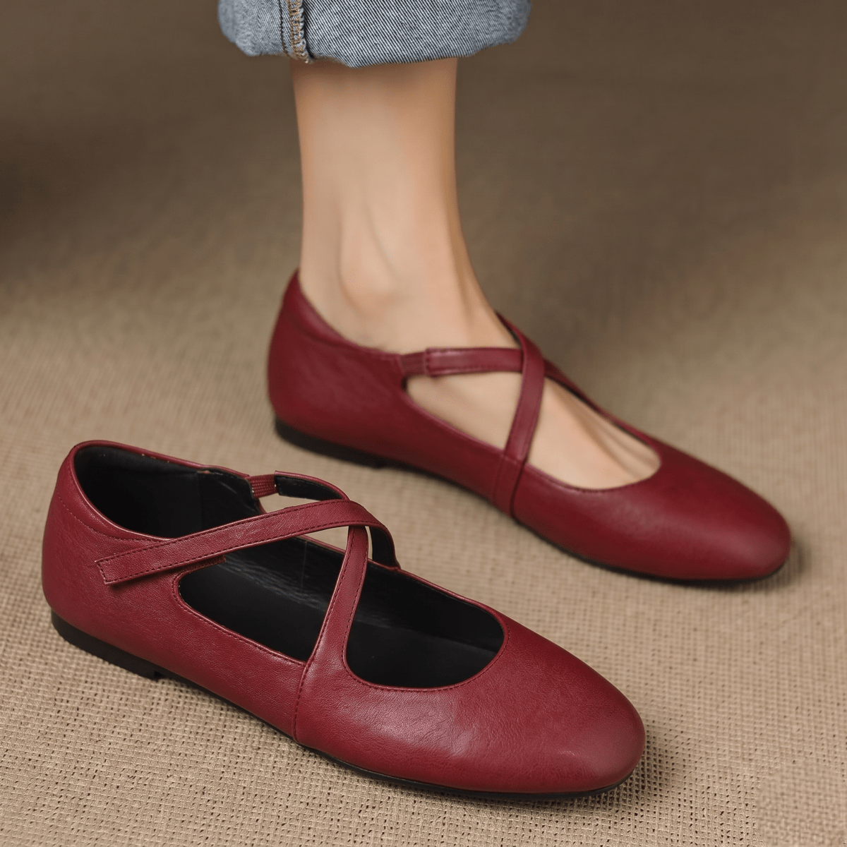 Cara | Zapatos Planos con Correa Cruzada - Isabel de Sevilla