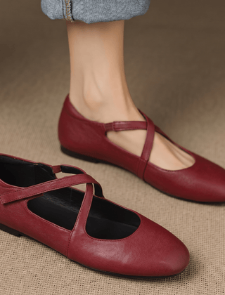 Cara | Zapatos Planos con Correa Cruzada - Isabel de Sevilla