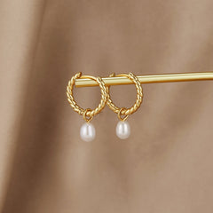 Pendientes de Aro Layla Pearl Twist (15 mm) - Isabel de Sevilla