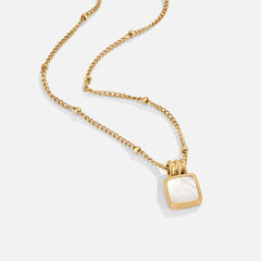 Collar con Colgante Lucia White Shell (40+5 cm) - Isabel de Sevilla