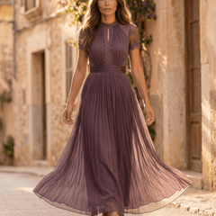 Flavia | Vestido largo morado con escote en forma de llave, borde de encaje de chiffon - Isabel de Sevilla