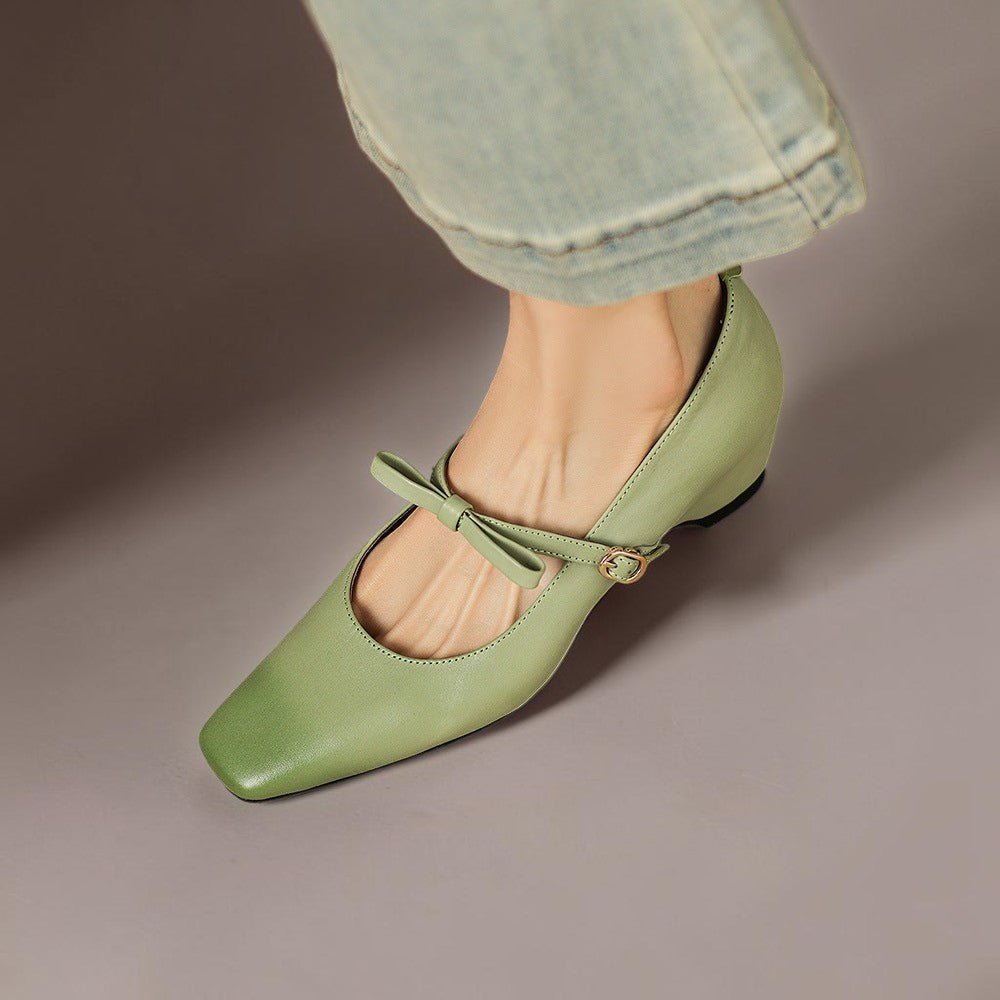 Phoebe | Zapatos de Charol Mary Jane con Correa de Lazo - Isabel de Sevilla
