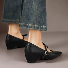 Phoebe | Zapatos de Charol Mary Jane con Correa de Lazo - Isabel de Sevilla
