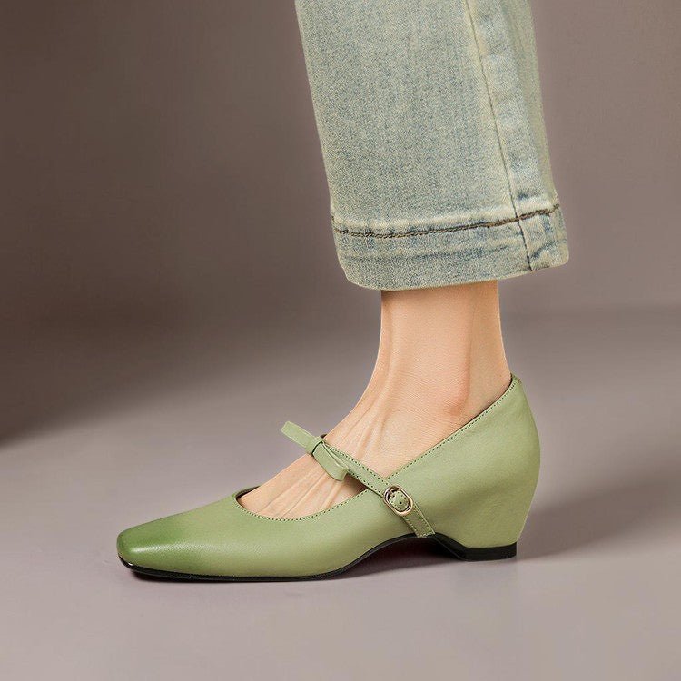 Phoebe | Zapatos de Charol Mary Jane con Correa de Lazo - Isabel de Sevilla
