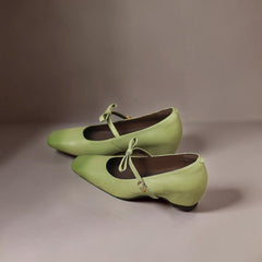 Phoebe | Zapatos de Charol Mary Jane con Correa de Lazo - Isabel de Sevilla
