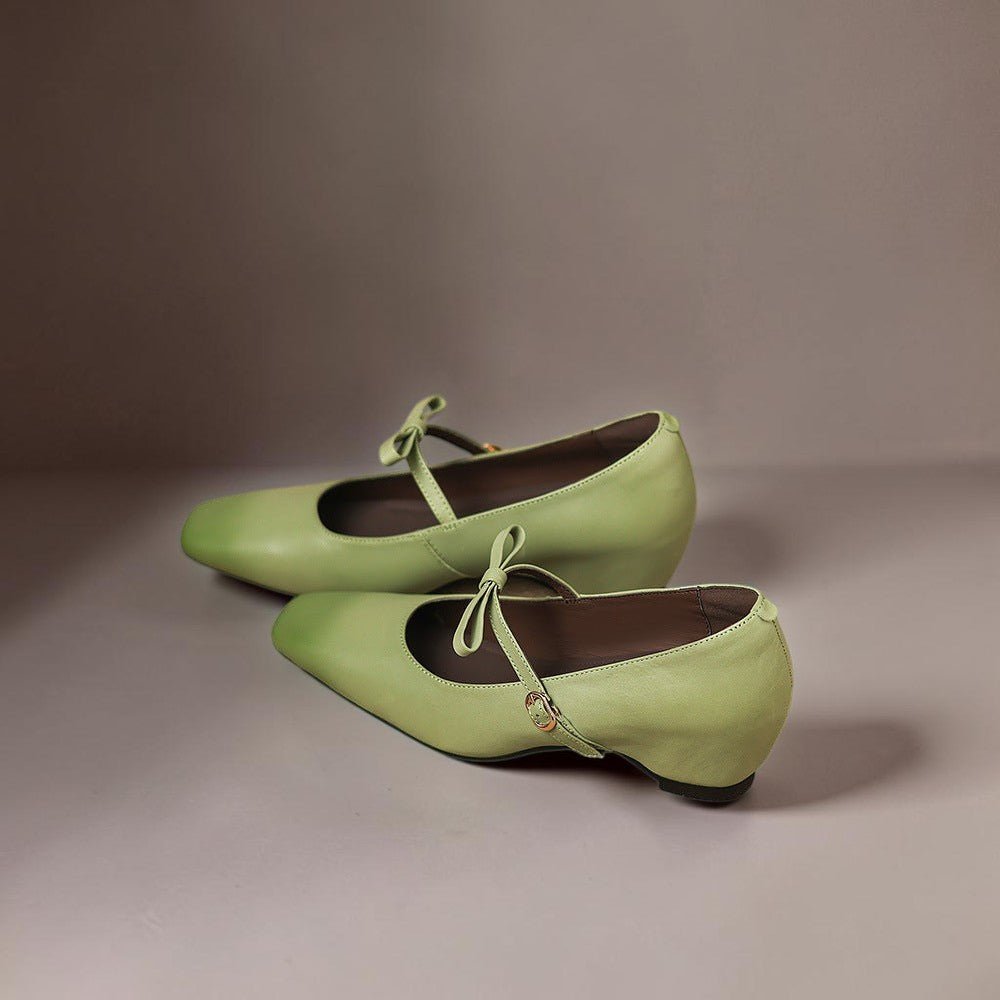 Phoebe | Zapatos de Charol Mary Jane con Correa de Lazo - Isabel de Sevilla